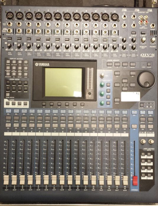 Yamaha 01V96 i, gebraucht